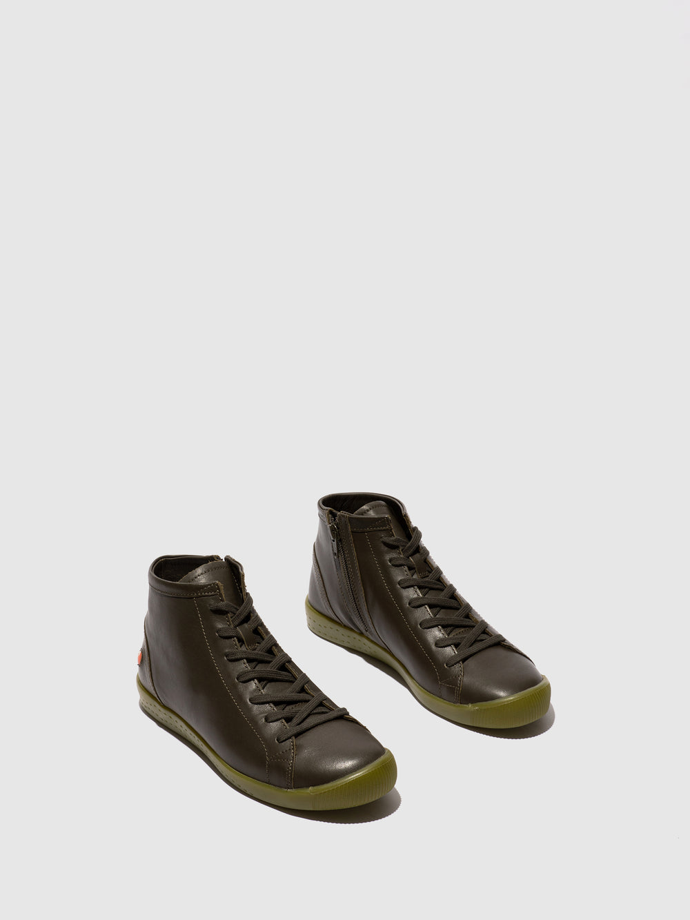 Botins com Atacadores em Verde Tropa