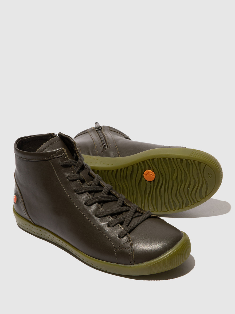 Botins com Atacadores em Verde Tropa