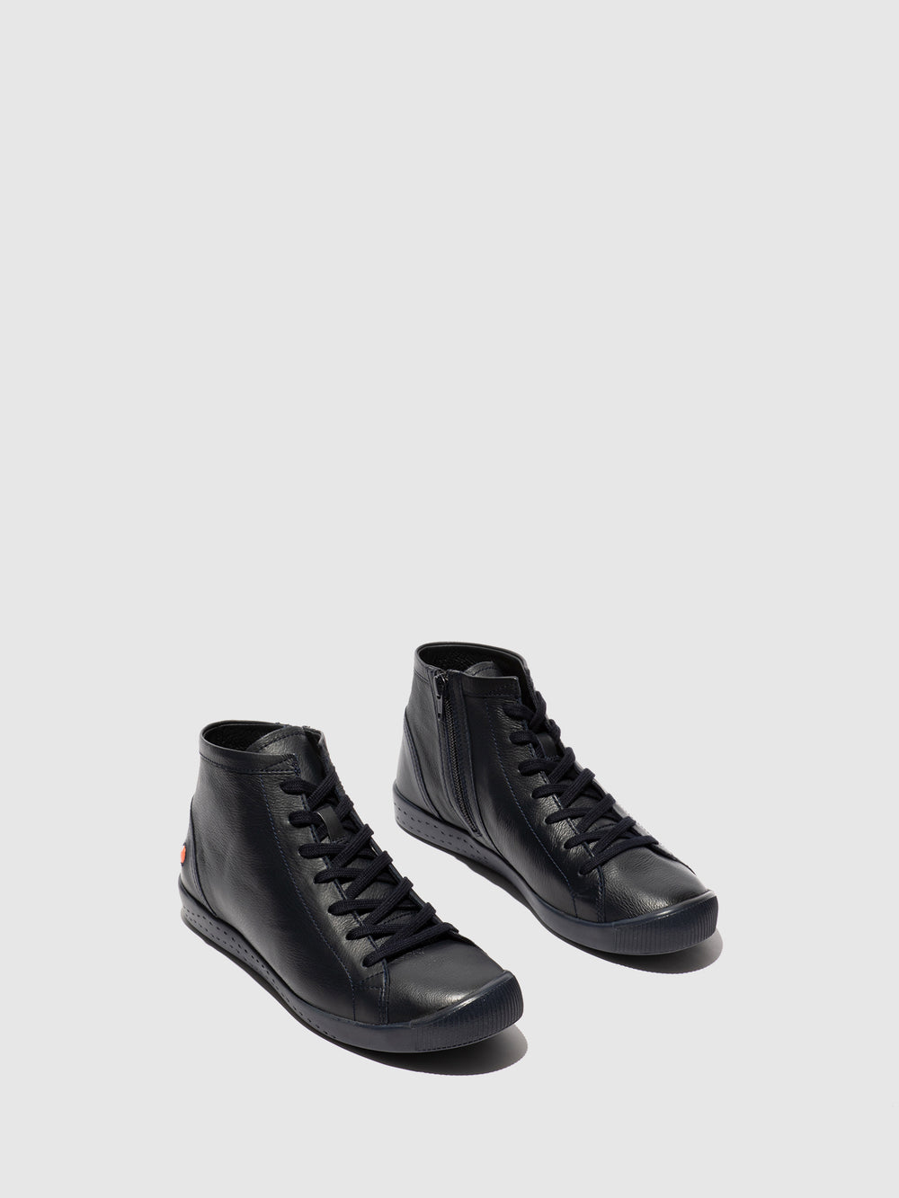 Botins com Atacadores em Azul Marinho