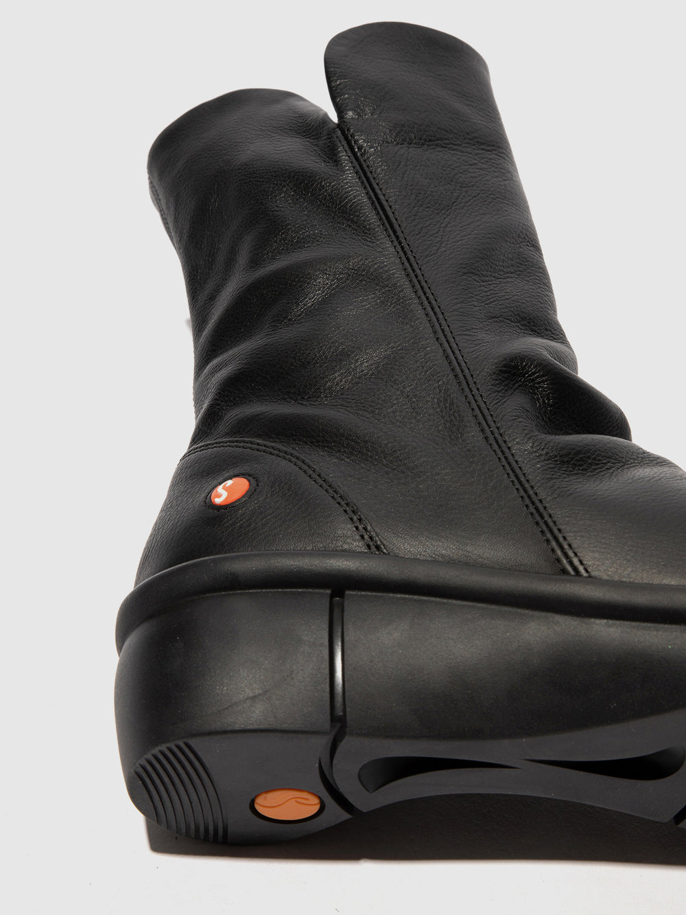 Botas com Fecho em Preto
