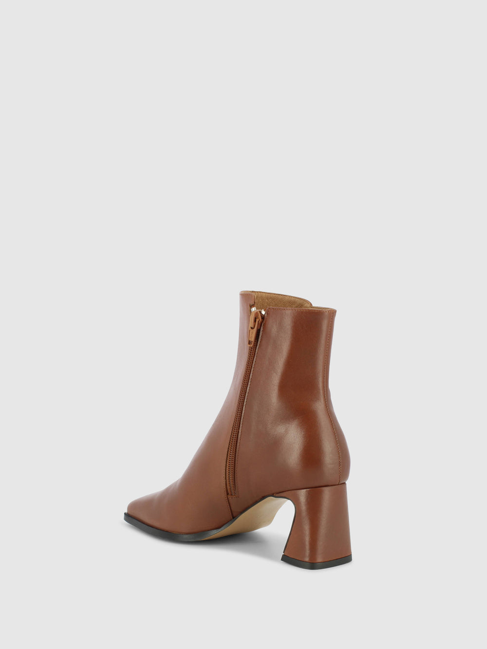 Botins com Fecho em Castanho