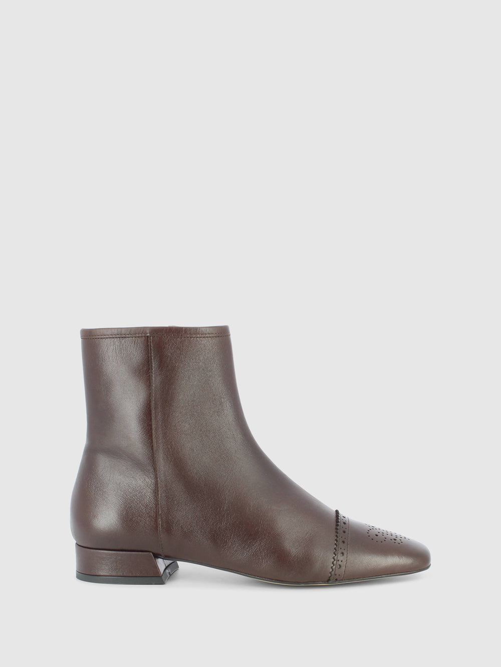 Botins com Fecho em Castanho