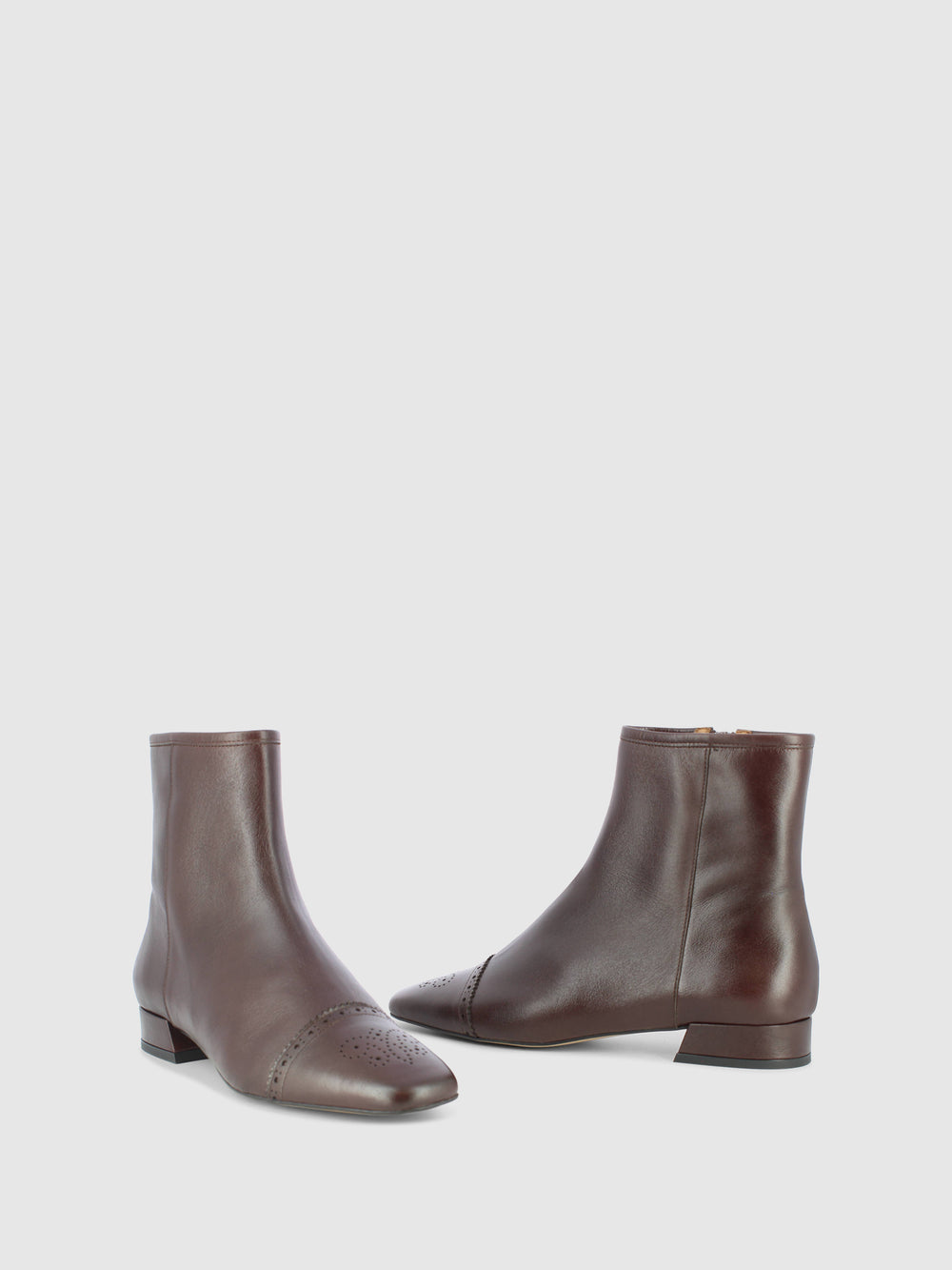 Botins com Fecho em Castanho