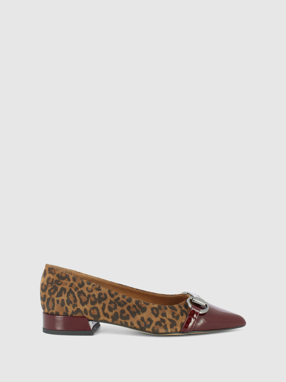 Sapatos com Fivela em Bordeaux