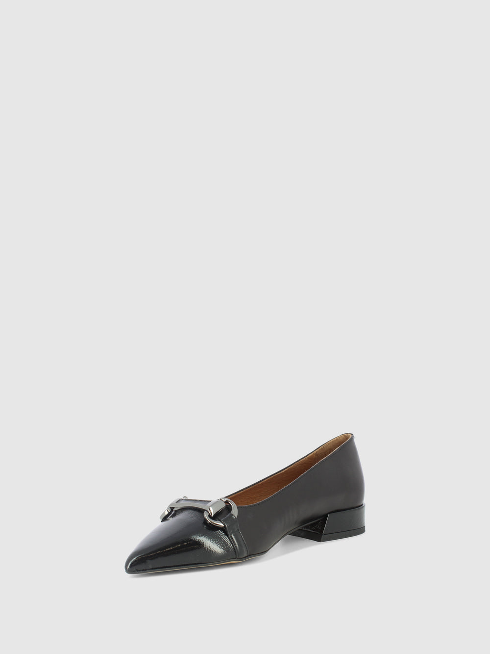 Sapatos com Fivela em Preto
