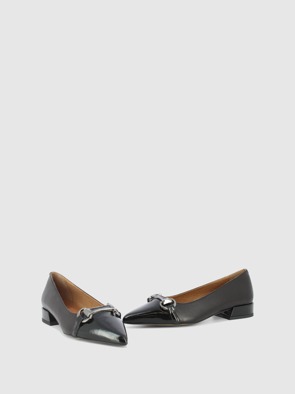Sapatos com Fivela em Preto