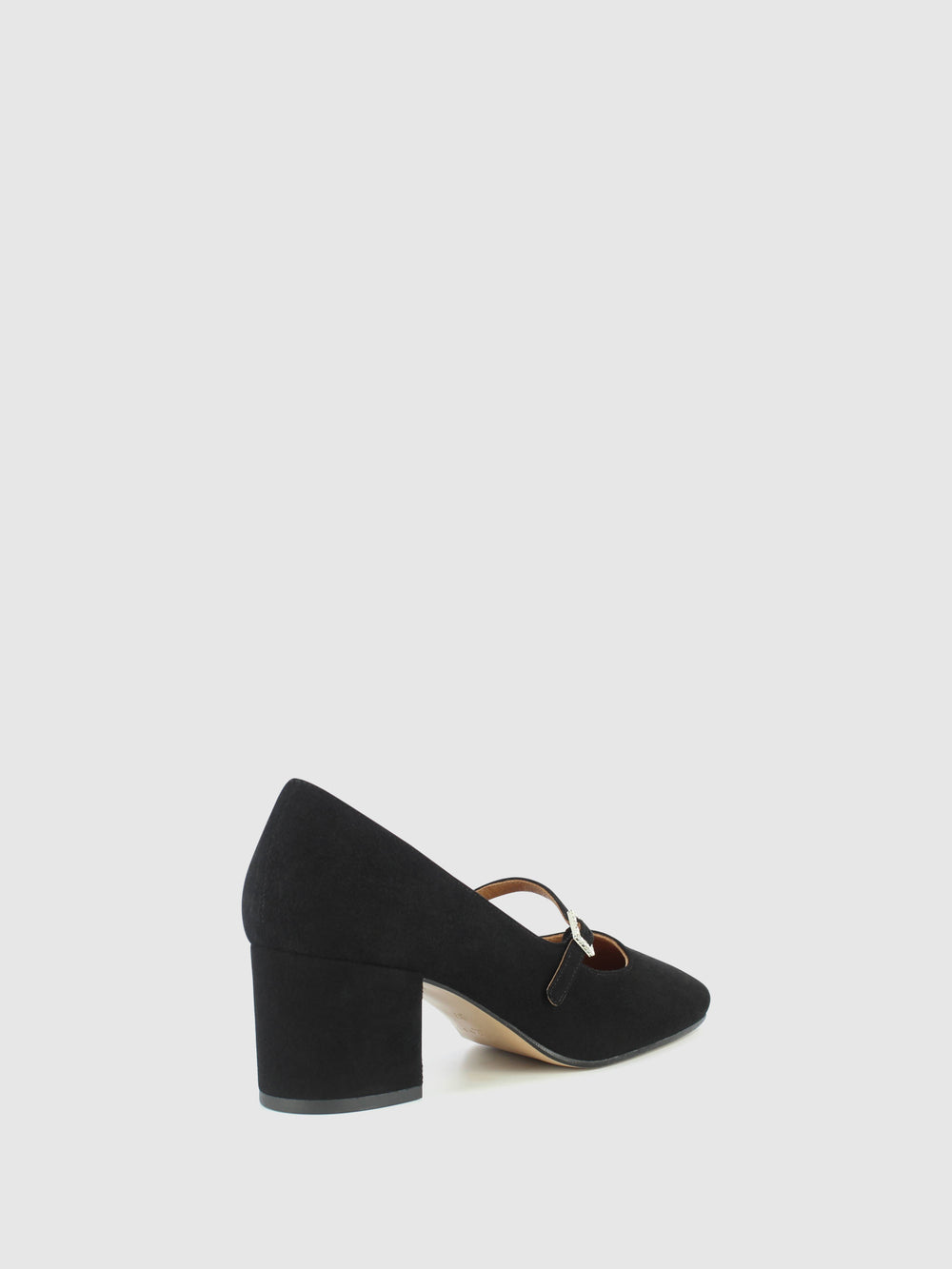 Sapatos com Fivela em Preto