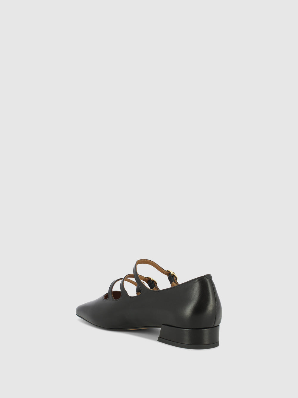Sapatos com Fivela em Preto
