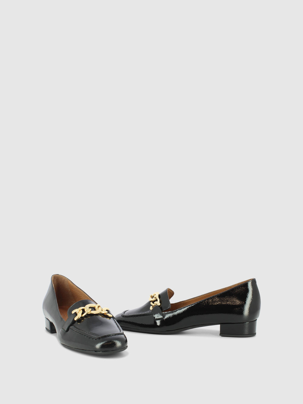 Sapatos com Apliques em Preto