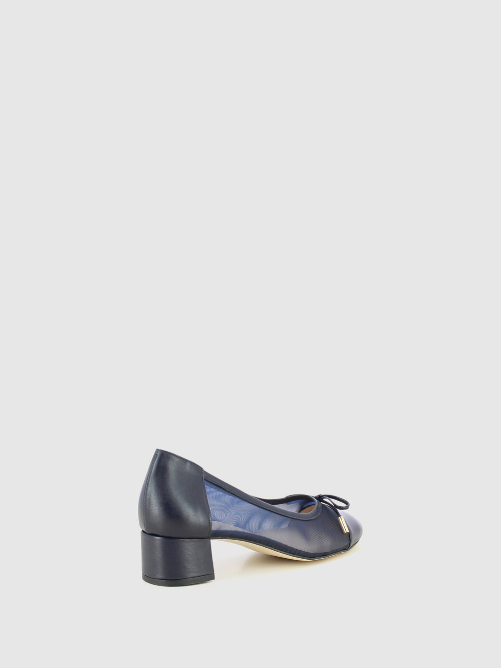 Sapatos com Apliques em Azul Marinho