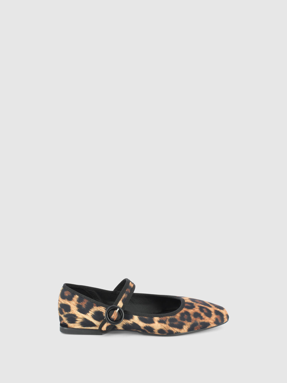 Sapatos com Fivela em Leopardo