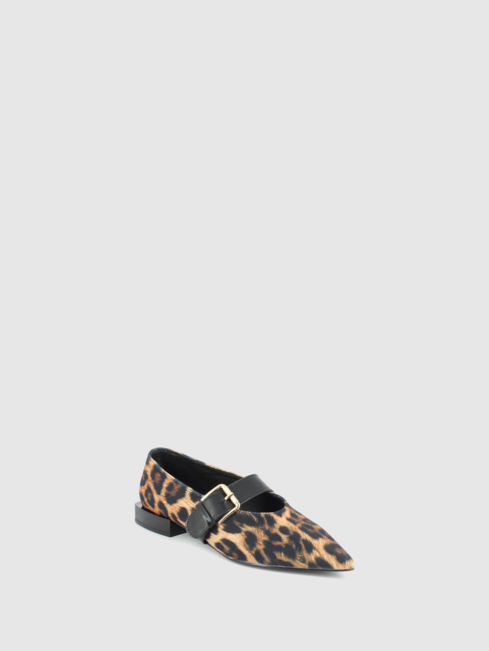 Sapatos com Fivela em Leopardo