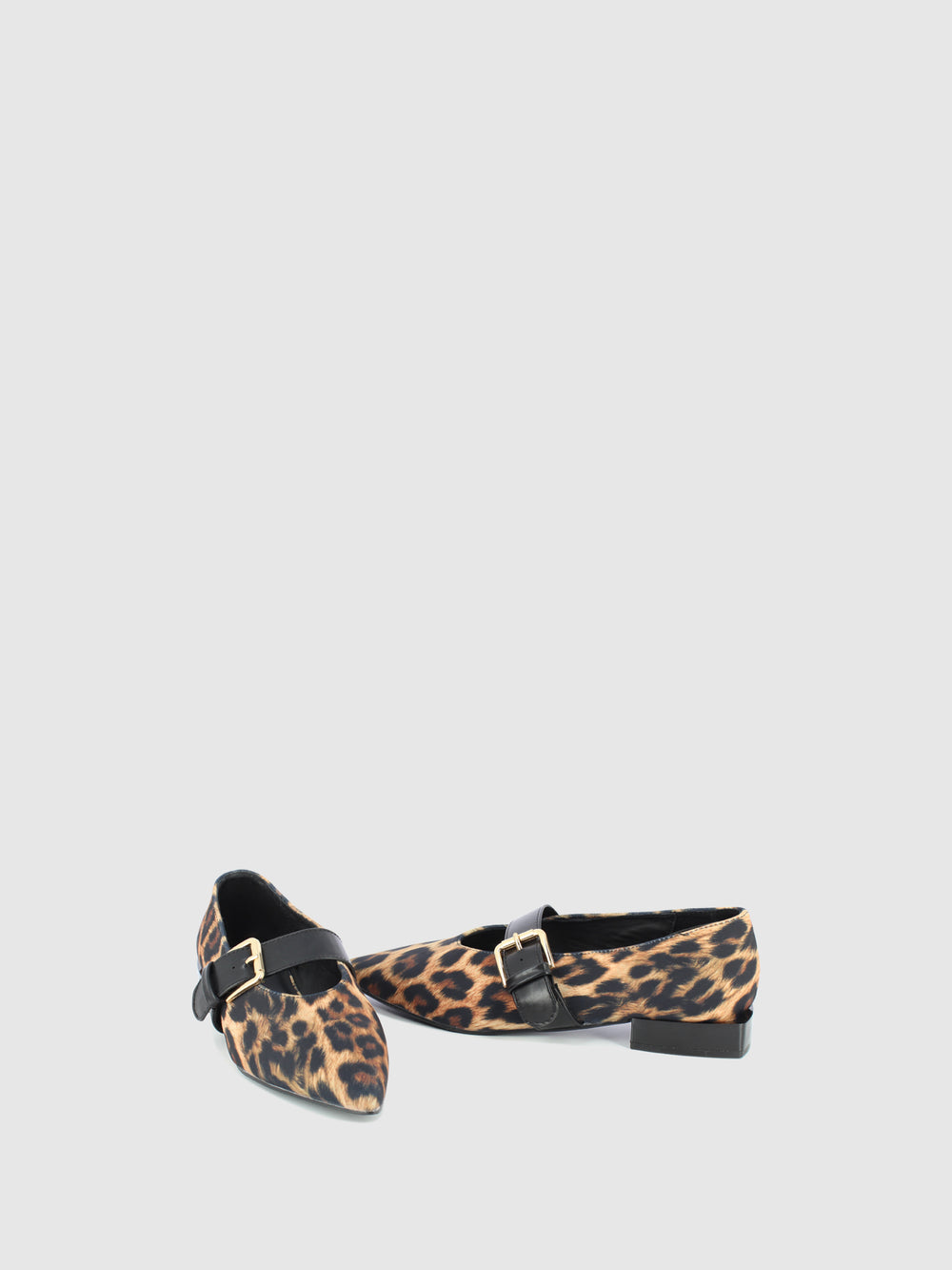 Sapatos com Fivela em Leopardo