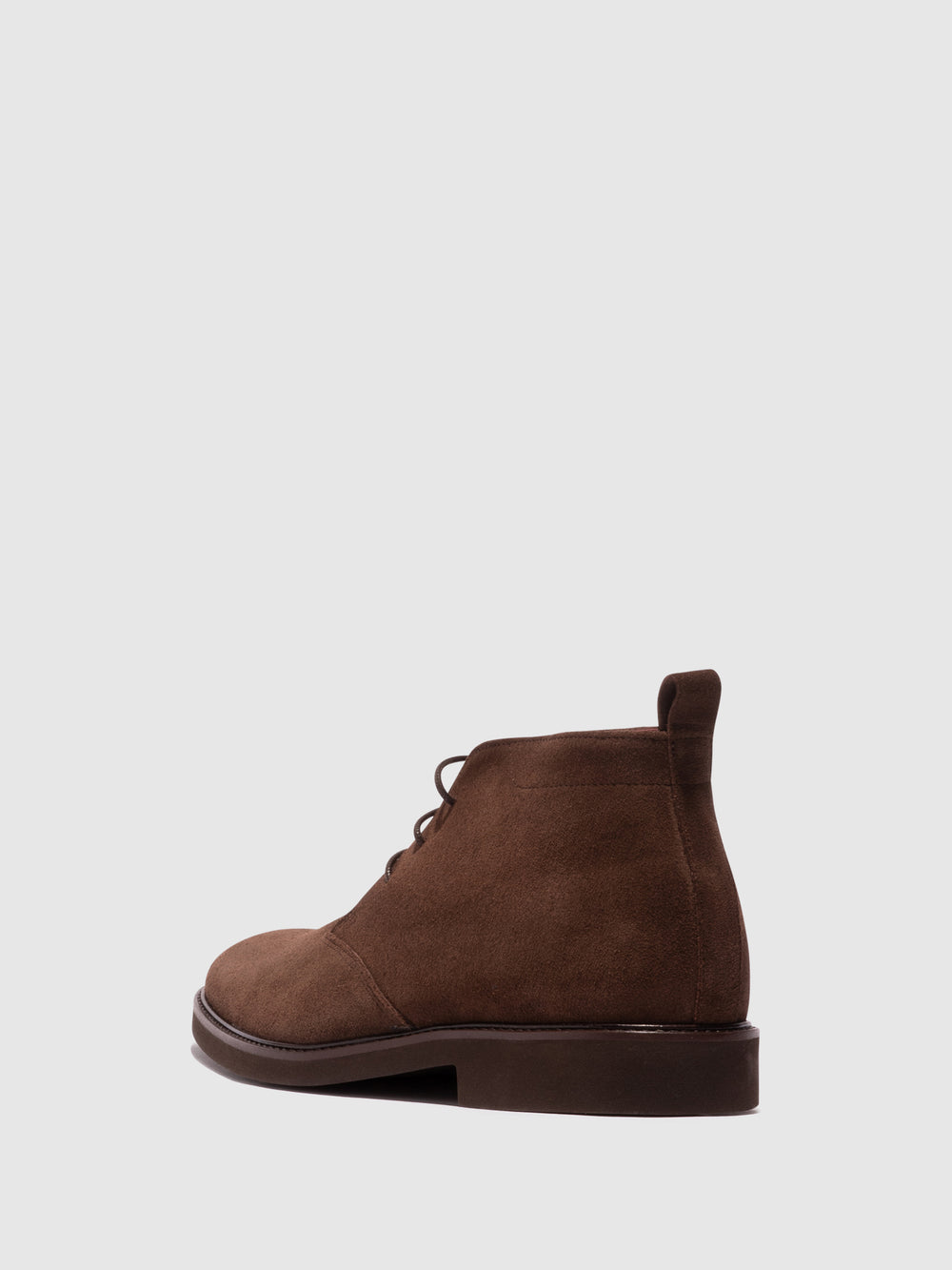 Botins com Atacadores em Castanho