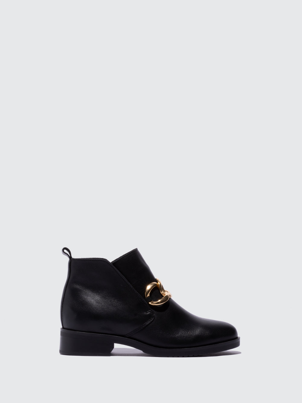 Botins com Apliques em Preto