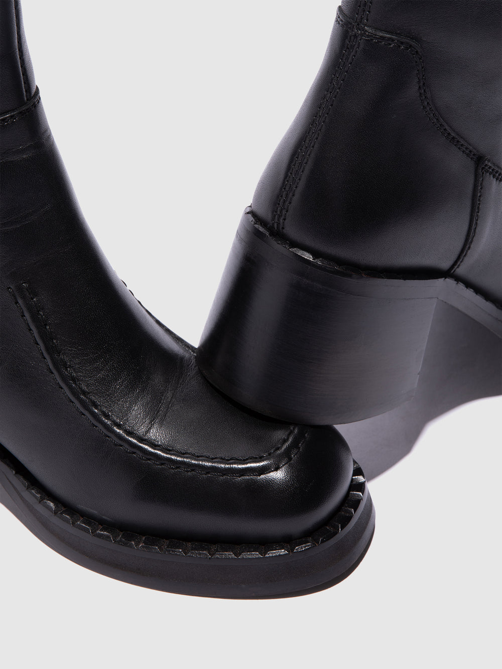 Botins com Fecho em Preto