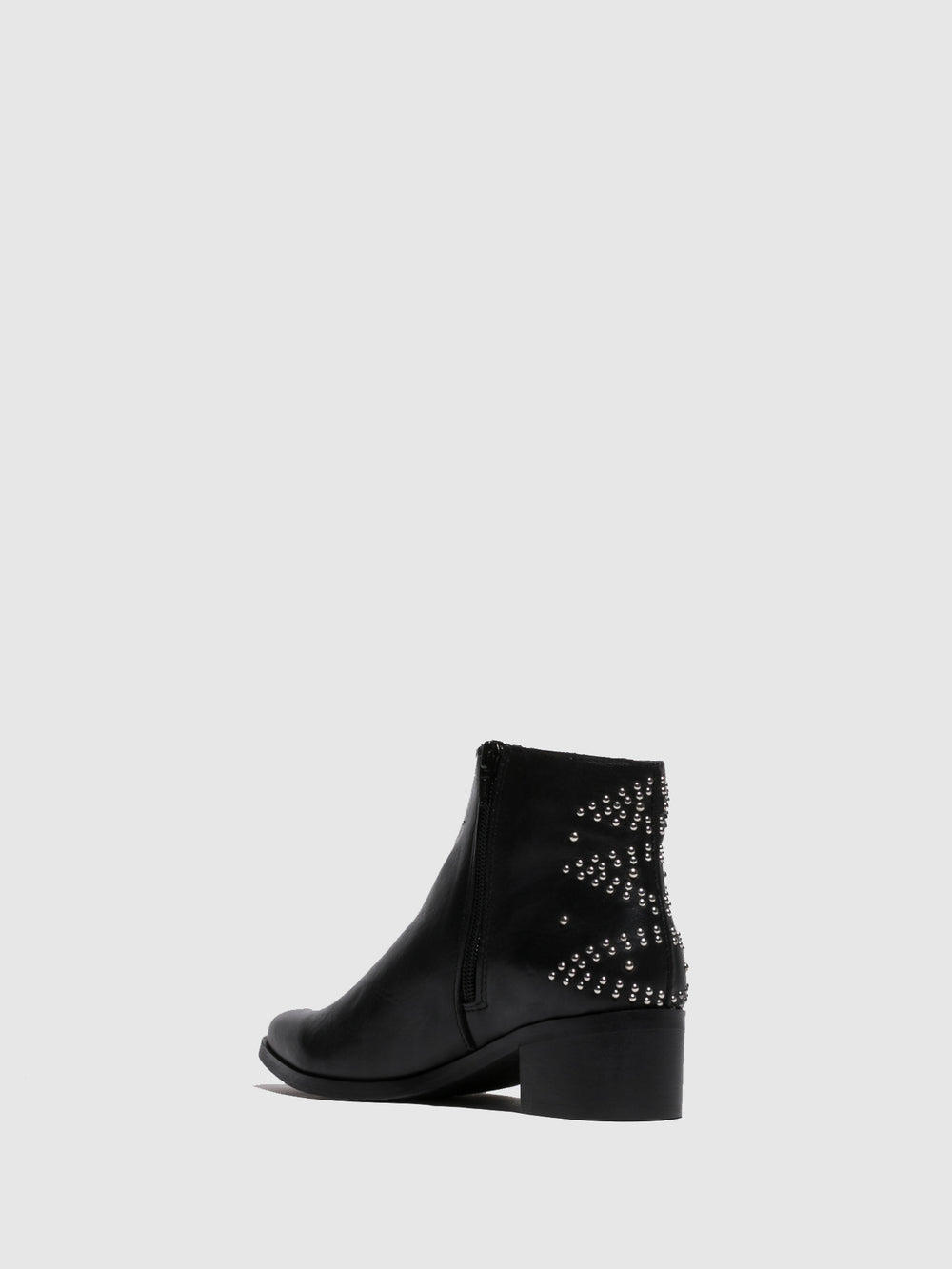 Botins Pontiagudas em Preto