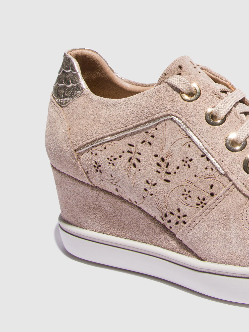 Sapatos com Cunha em Taupe