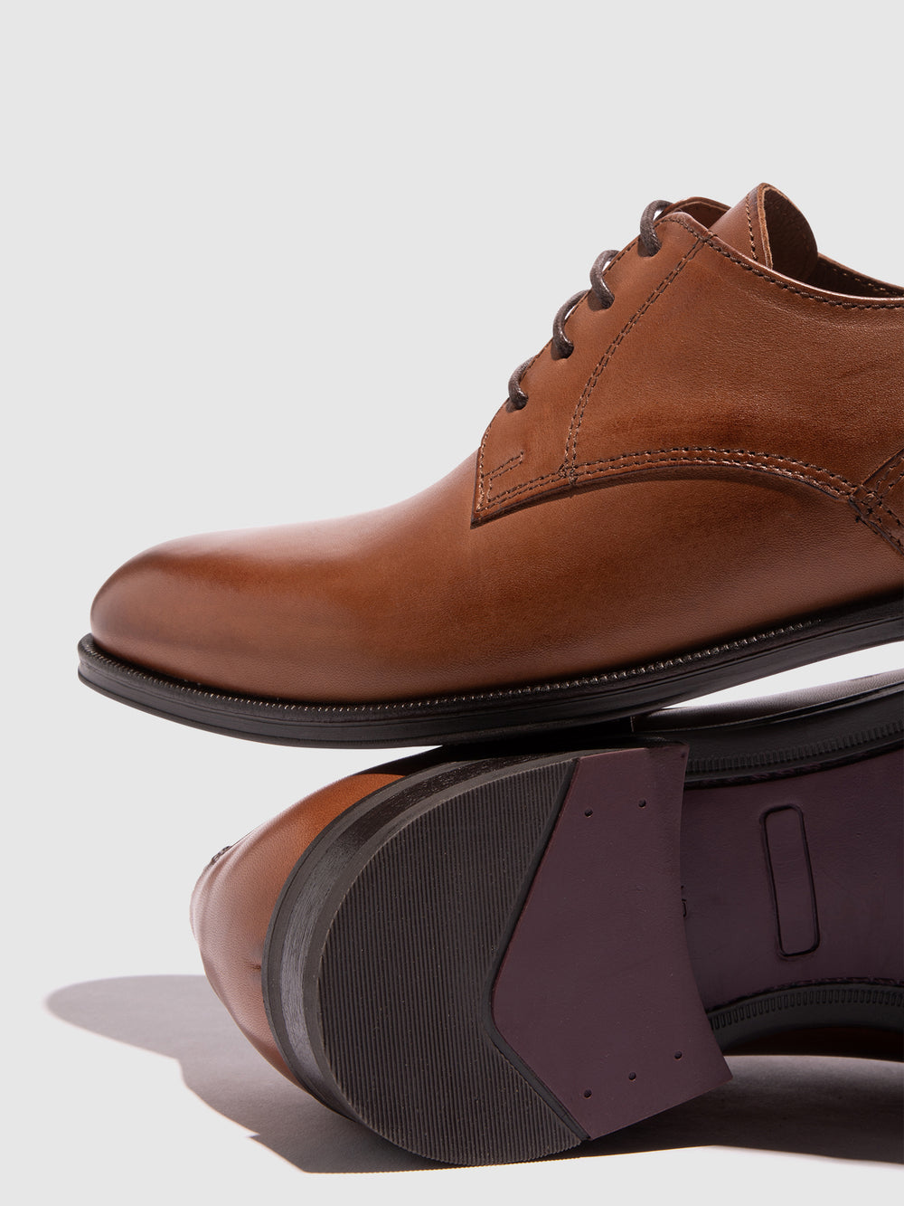Sapatos com Atacadores em Camel