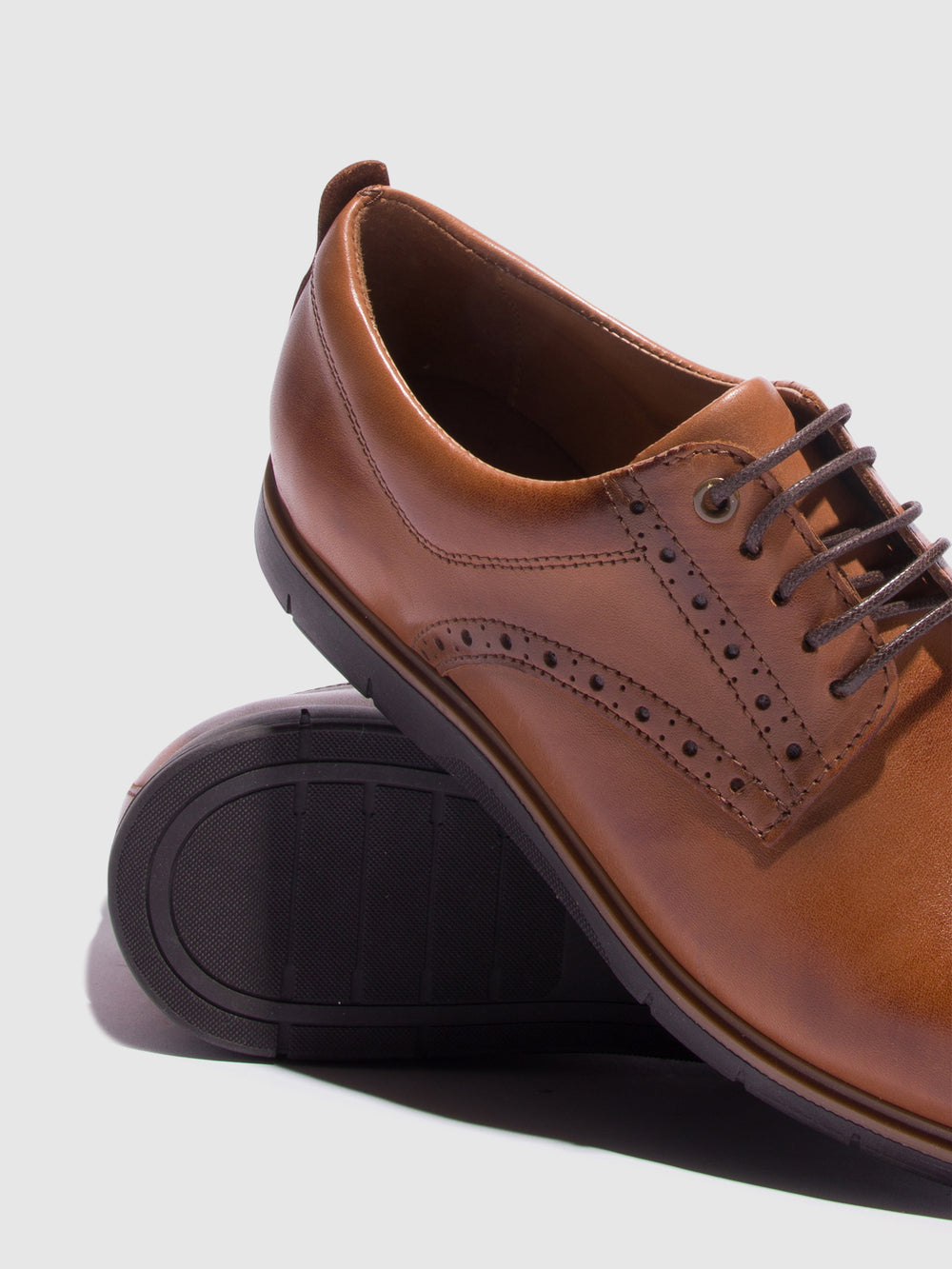 Sapatos com Atacadores em Pele Camel