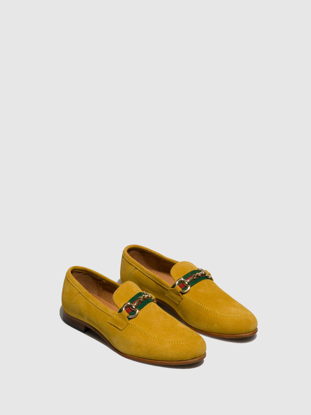Sapatos Mocassins em Pele Amarela