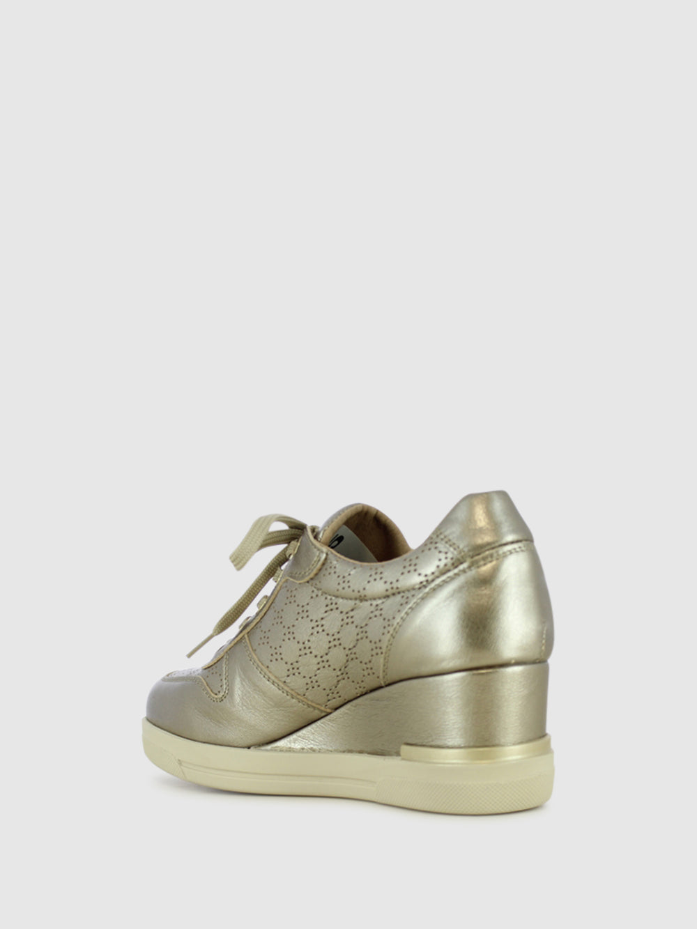 Sapatos com Cunha em Dourado