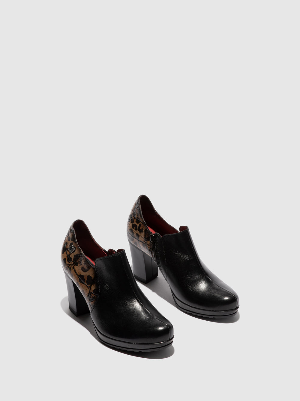 Botins com Fecho em Leopardo