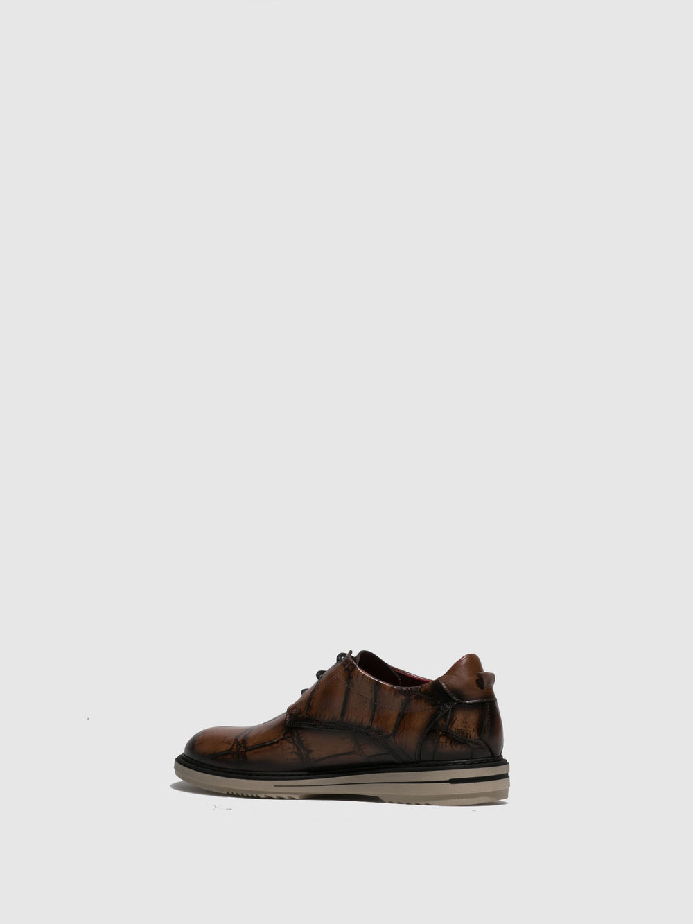 Sapatos com Atacadores em Castanho